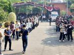 Ribuan-pencari-kerja-memadati-lokasi-Job-Fair.jpg