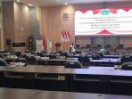Ruang-rapat-paripurna-DPRD-Lamongan-kosong-Rapat-batal-digelar-karena-tidak-kuorum.jpg