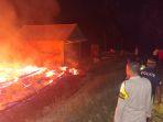 Rumah-di-Pasiran-yang-terbakar-Kamis-1292024-malam.jpg