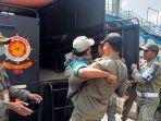 Satpol-PP-Kota-Malang-saat-menjaring-pengemis-di-Pertigaan-Sabilillah-pertigaan-Jalan.jpg