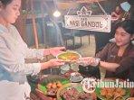 Sego-Gandul-atau-Nasi-Gandul-di-Warung-Pati-Hotel-Deka-Surabaya.jpg