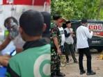 Sejumlah-driver-ojol-datang-dari-Surabaya-untuk-menjenguk-rekannya-yang-jadi-korban-begal.jpg