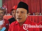 Sekretaris-DPC-PDI-Perjuangan-Trenggalek-Doding-Rahmadi-saat-ditemui-di-Kantor-DPC-PDI-Perjuangan.jpg