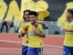 Selebrasi-Jefri-Kurniawan-usai-mencetak-gol-untuk-Gresik-United.jpg