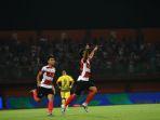 Selebrasi-pemain-Madura-United-Ricki-Ariansyah.jpg