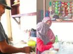 Jualan Kopi Murah Rp500, Pasutri Tak Masalah Cuma Dapat Untung Rp30 Ribu Sehari: Sama-sama Menikmati