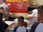 Seorang-bocah-6-tahun-yang-saat-ini-mengalami-sakit-karena-kencing-bercabang-5.jpg
