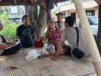 Seorang-ibu-di-Lombok-lemas-setelah-ditepuk-dua-wanita-dan-tabungan-Rp-90-juta-ludes.jpg