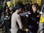Seorang-pemuda-diamankan-polisi-usai-terlibat-tawuran-saat-konser-Semipro-di-Alun-alun.jpg