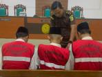 Sidang-lanjutan-kasus-pembunuhan-dan-pemerkosaan-siswi-SMA-di-Jombang.jpg