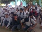 Siswa SMAN Tak Terima Dikeluarkan dari Sekolah, Dipermalukan saat Upacara hingga Belajar di Kantin