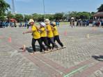 Siswa-dari-SD-di-Ponorogo-saat-lomba-permainan-tradisional-di-Alun-Alun-Ponorogo.jpg