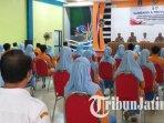 Siswa-siswi-SMA-Negeri-2-Lumajang-mendapat-penyuluhan-bahaya-terorisme-dan-radikalisme.jpg