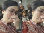 Tangis Sri Mulyani Tinggalkan Gedung Kementerian Keuangan, Momen Sertijab Dibanjiri Mawar Putih