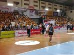 Suporter-SMAN-1-Jember-padati-GOR-Garuda-Kaliwates-Jember-Jawa-Timur.jpg