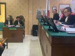 Suyatno-saat-jalani-sidang-pembacaan-eksepsi-di-PN-Bojonegoro-Rabu.jpg