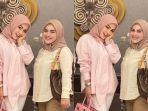 Syahrini-dan-Aisyahrani-yang-kompak-di-setiap-kesempatan-bersama.jpg