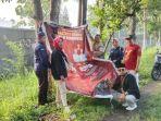 Tampak-tim-PPK-dan-PPS-di-Kecamatan-Grujugan-saat-melakukan-penurunan-APK.jpg