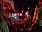 Tanah-Longsor-Membawa-Material-Tiga-Batu-Besar-Menutup-Ruas-Jalan-Kecamatan-Kampak.jpg