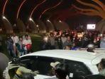 Tangkapan-layar-video-viral-mobil-Avanza-diamuk-massa.jpg