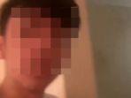 Tangkapan-layar-video-vlog-yang-merekam-momen-seorang-pria-memukul-kepala.jpg