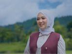 Terjemahan-Lirik-Lagu-Lai-Ka-Iyo-Bana-Fauzana-Trending-di-YouTube-Jikok-Baman-Usai-Dimuloi.jpg