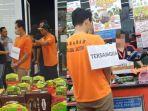 Tersangka-Antok-jalani-rekonstruksi-kasus-mutilasi-Uswatun-Khasanah.jpg