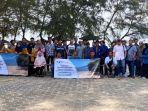 Tim-dari-Universitas-Wiraraja-dan-ITS-saat-kegiatan-di-Pantai-Lombang-Sumenep.jpg