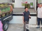 Tim-gabungan-dari-Polres-Blitar-Kota-mengecek-stok-elpiji-di-agen-elipiji-Jalan-Cemara-blitar.jpg