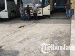 Titik-jalur-keberangkatan-bus-di-Terminal-Arjosari-Malang-yang-menjadi-lokasi-pengeroyokan-TNI1.jpg