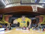 Totalitas-Tak-Hanya-Penuhi-Tribun-DBL-Arena-Arek-Smada-Tampilkan-Koreo-Menawan.jpg