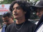 VADEL-BADJIDEH-Polres-Metro-Jakarta-Selatan-Nikita-Mirzani-Laura-Meizani-alias-Lolly.jpg