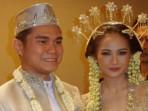Vicky-Kharisma-sosoknya-mantan-suami-Acha-Septriasa.jpg