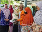 Wabup-Gresik-Aminatun-Habibah-kiri-Kadinsos-Gresik-dr-Ummi.jpg