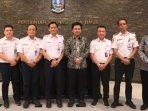 Wakil-Gubernur-Jawa-Timur-Emil-Dardak-berfoto-bersama-jajaran-manajemen-PT-Kereta-Api-Indonesia.jpg