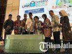 Wakil-Menteri-BUMN-Aminuddin-Maruf-membuka-Hybrid-Expo-and-Conference-PaDi-UMKM-2025.jpg