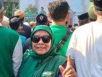 Wakil-Sekretaris-DPW-PKB-Jatim-Umi-Zuhrok-Jalan-Sehat-Sarungan-bersama-Anies-Baswedan-Muhaimin.jpg