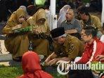 Wali-Kota-Kediri-Vinanda-Prameswati-dan-Wakil-Wali-Kota-Kediri-KH-Qowimuddin-Thoha-buka-puasa.jpg