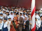 Wali-Kota-Surabaya-Eri-Cahyadi-ditemui-usai-upacara-Peringatan.jpg