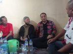 Wali-Kota-Surabaya-Eri-Cahyadi-saat-melayat-ke-rumah-duka-Cak-Sapari-dan.jpg