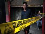 Warga-Desa-Kwaron-saat-Menggeruduk-Warung-yang-Dicurigai-Menjual-Miras.jpg