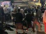 Warga-Lumajang-gerusuk-RS-Bhayangkara-Lumajang-dan-kantor-polisi.jpg