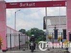 Warga-keluar-dari-Sirkuit-Sentul-di-Kecamatan-Kepanjenkidul-Kota-Blitar-ilustrasi-Sirkuit-Sentul.jpg