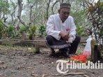 Warga-ziarah-kubur-di-TPU-Desa-Mojosari-Kepanjen-Kabupaten-Malang-jelang-Ramadan.jpg