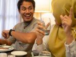 adzan-magrib-buka-puasa-ilustrasi.jpg