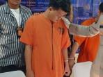 aksi-pegawai-menggelapkan-emas-dari-toko-tempatnya-bekerja-senilai-Rp700-juta.jpg