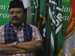 almarhum-kasatkornas-banser-gp-ansor-alfa-isnaeni-saat-ditemui-di-surabaya-semasa-hidupnya.jpg