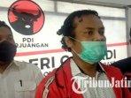 anggota-badan-bantuan-hukum-dan-advokasi-rakyat-bbhar-dpc-pdi-perjuangan-surabaya-tomuan-sugiarto.jpg
