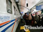 balik-lebaran-2018-di-stasiun-malang_20180619_133931.jpg