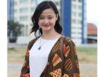 belasan-tahun-mengamen-noviana-wisudawan-terbaik-unair-ipk-394.jpg